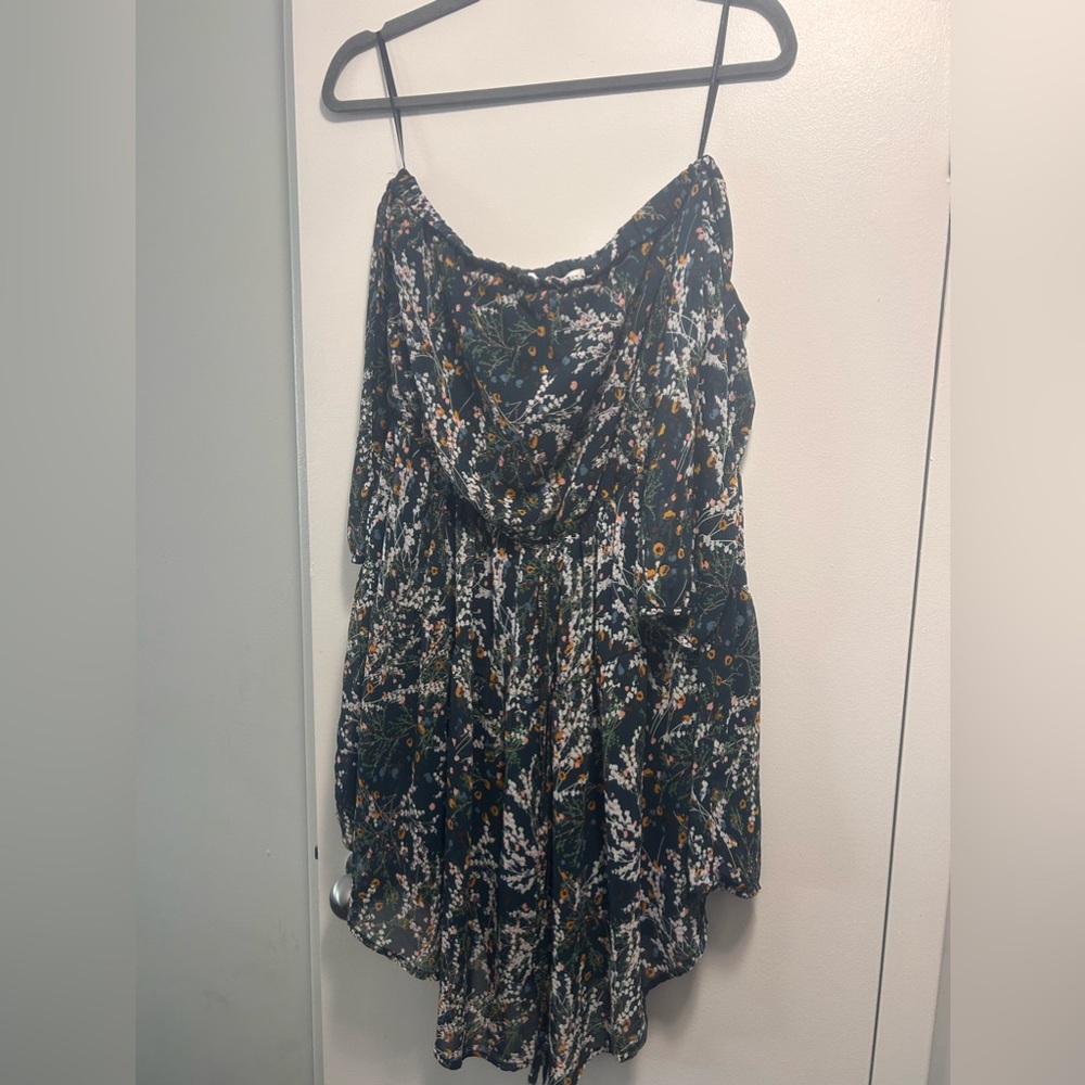 Off shoulder midi green dress Large